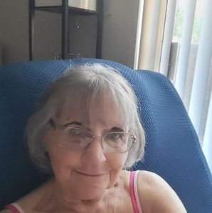 Meet your Posher, Bobbie